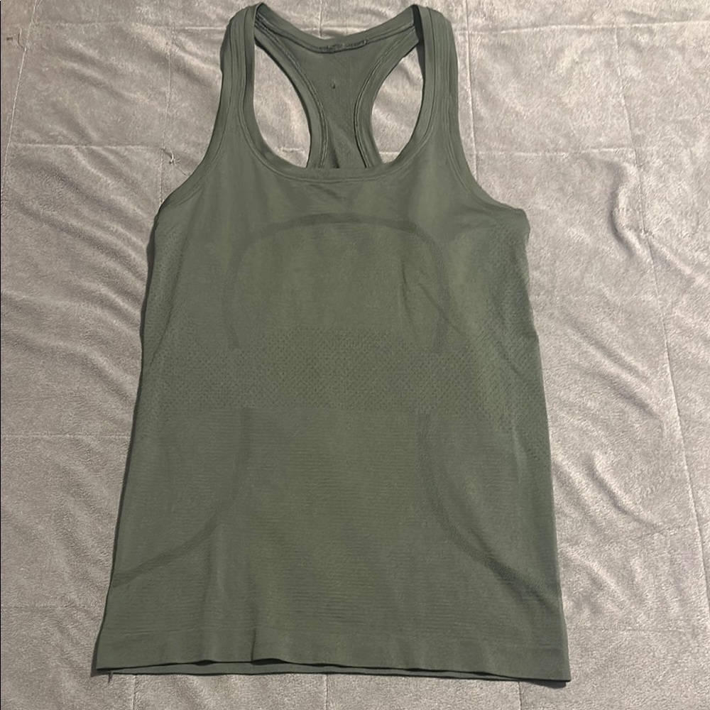 Lululemon Swiftly Tech tank